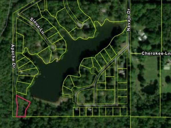 001 Apache Drive, Carbondale, IL 62902