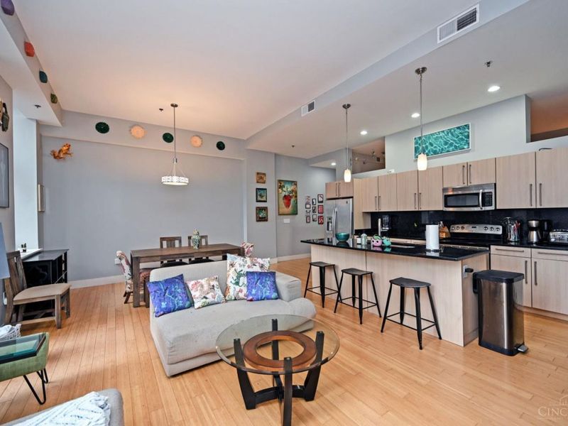 15 W Fourth Street, Unit 406, Cincinnati, OH 45202 Photo 18