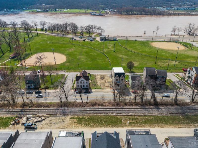 3021 Riverside Drive, Cincinnati, OH 45226 Photo 5