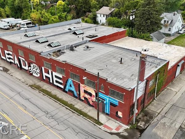 14277 MEYERS Road , Detroit, MI 48227