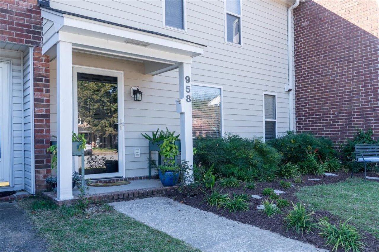 958 Fowler Court Photo 1