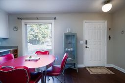 958 Fowler Court photo 4