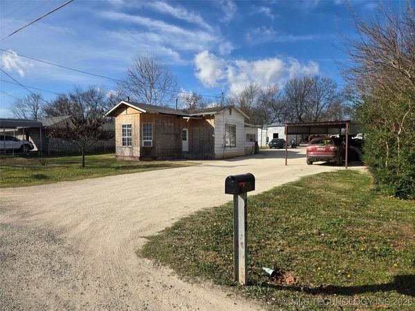 212 S Arkansas Avenue, Caddo, OK 74729