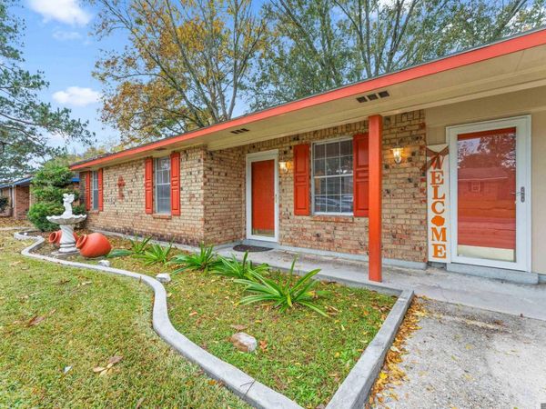1713 Emmaline Dr, Baton Rouge, LA 70810