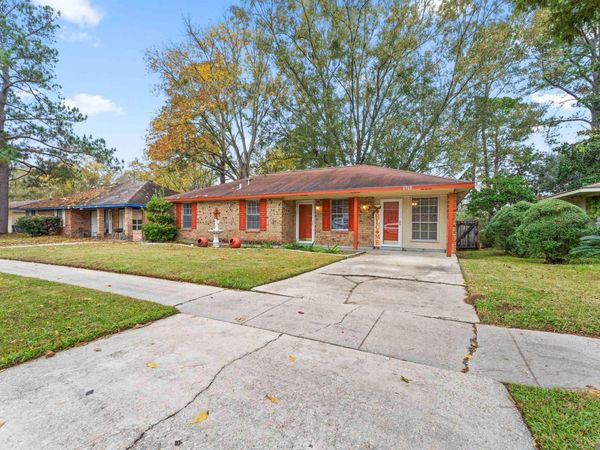 1713 Emmaline Dr, Baton Rouge, LA 70810