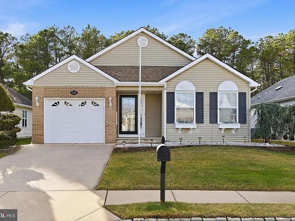 52 CANTERBURY LANE, TOMS RIVER, NJ 08757