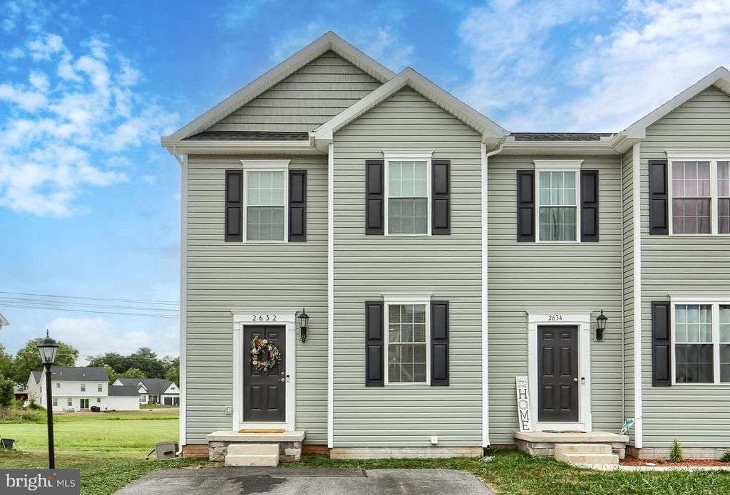 2632 Brownstone Drive, Dover, PA 17315 Main Photo