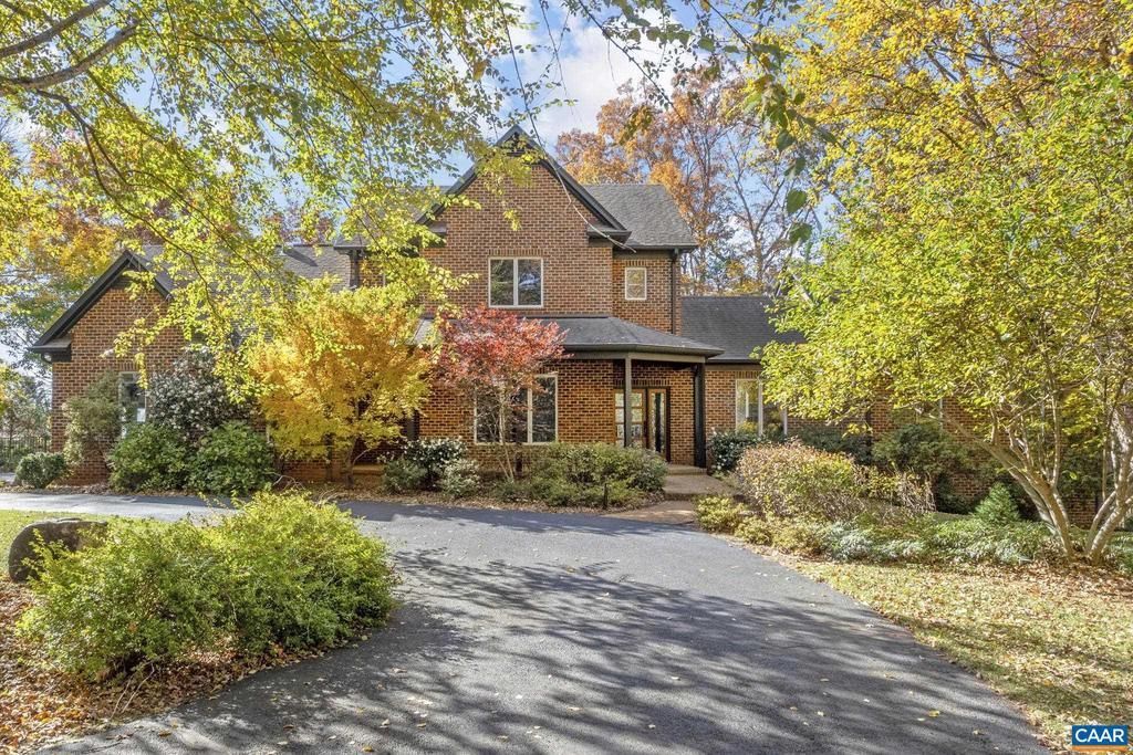 2815 Cola Woods Ln, Charlottesville, VA 22901 Main Photo