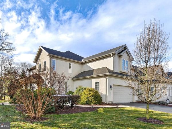 701 WOODFIELD DRIVE, LITITZ, PA 17543