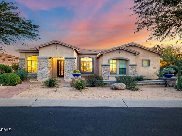8751 E MENLO Circle, Mesa, AZ 85207