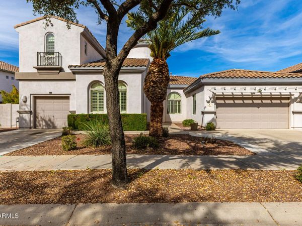 724 W MESQUITE Lane, Litchfield Park, AZ 85340