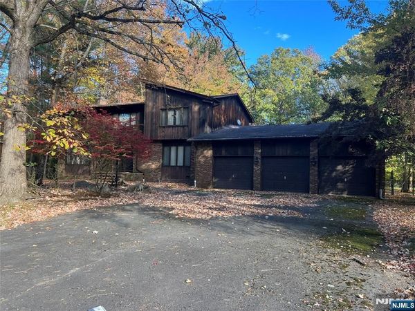 90 Dyer Court, NORWOOD, NJ 07648
