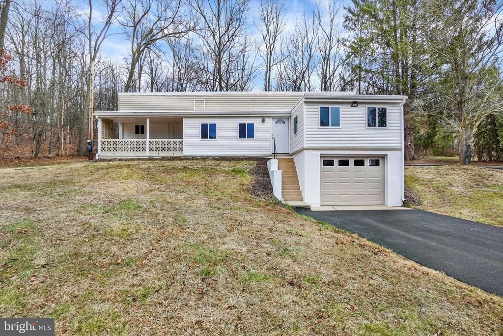 515 E Snyder Corner Road, Red Lion, PA 17356 Main Photo