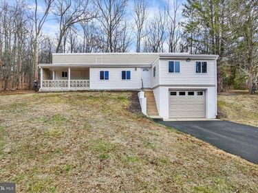 515 E SNYDER CORNER ROAD, RED LION, PA 17356