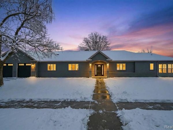 21527 Parke Lane, Grosse Ile Twp, MI 48138