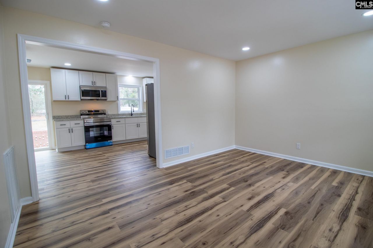 504 Orange Court Photo 4