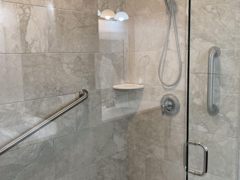 516 Salzberg Lane, Springdale, OH 45246 Photo 13