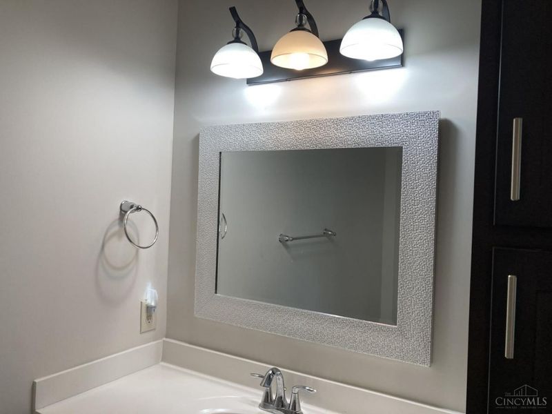 516 Salzberg Lane, Springdale, OH 45246 Photo 14