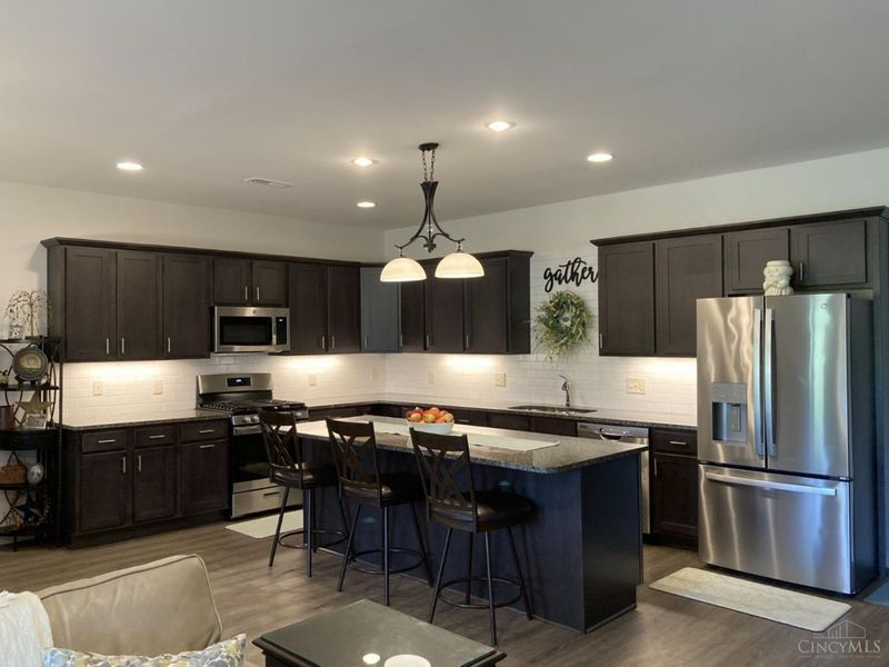 516 Salzberg Lane, Springdale, OH 45246 Photo 8