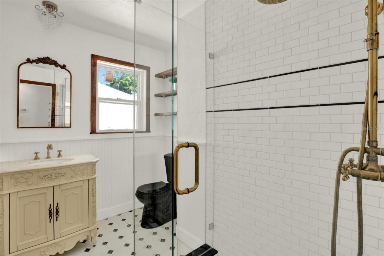 734 37th Avenue N, Saint Petersburg, FL 33704 Photo