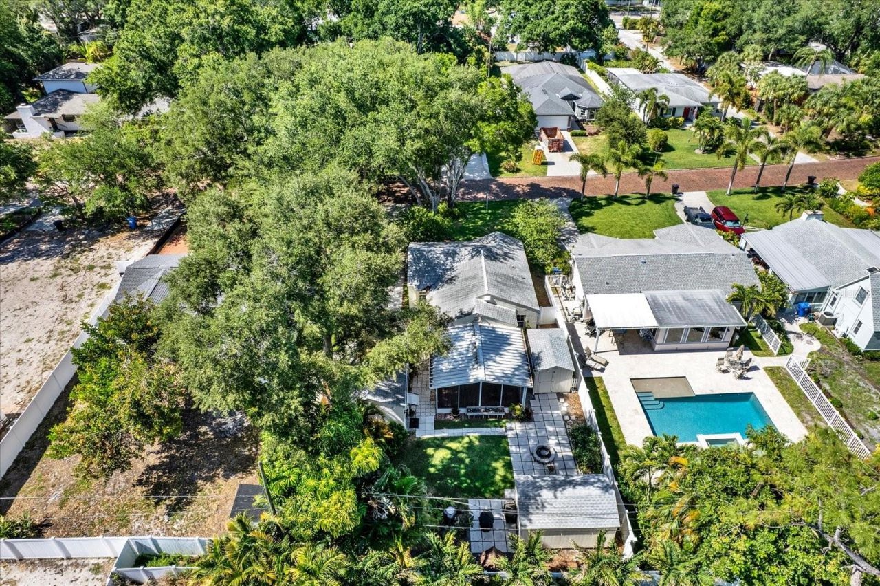 734 37th Avenue N, Saint Petersburg, FL 33704 Photo