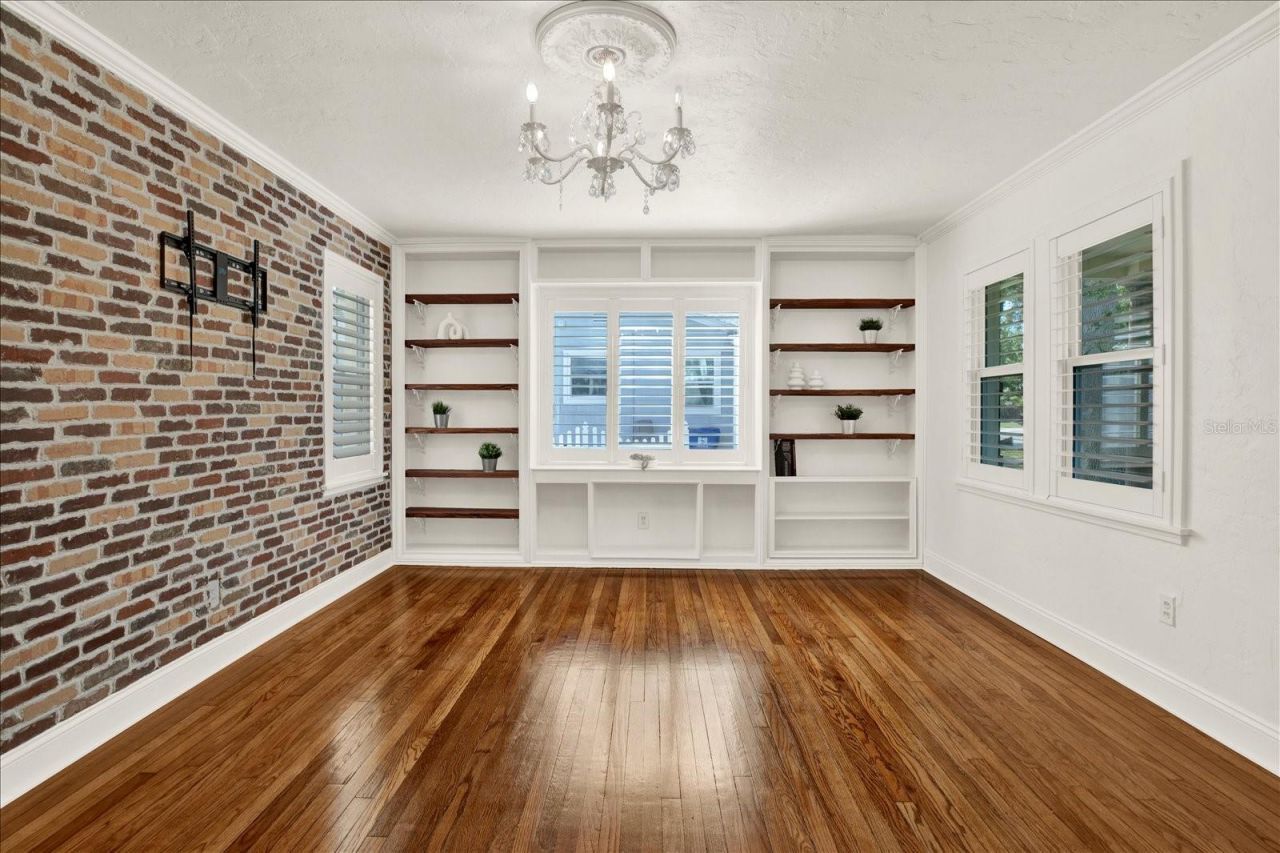 734 37th Avenue N, Saint Petersburg, FL 33704 Photo