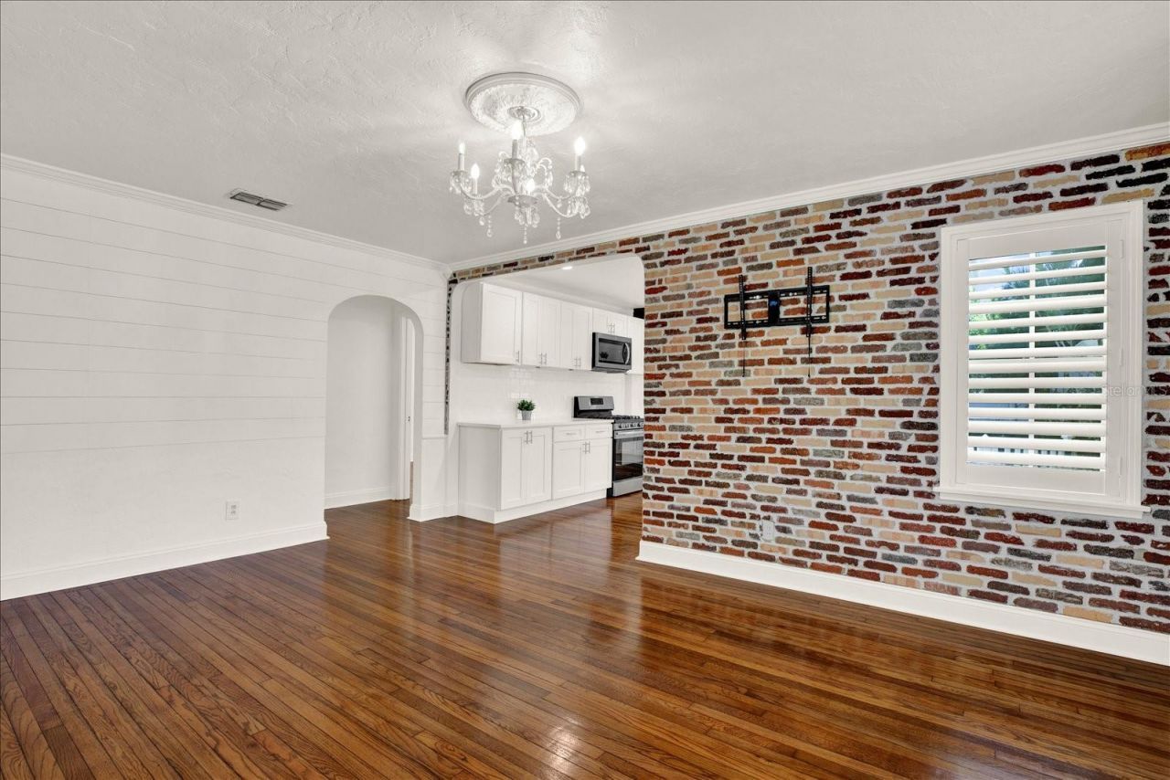734 37th Avenue N, Saint Petersburg, FL 33704 Photo