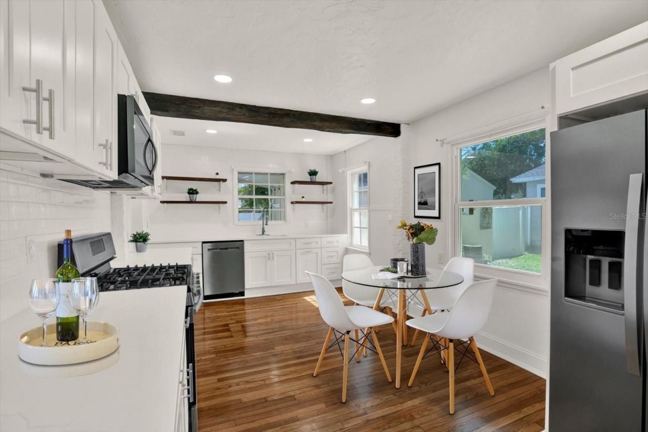 734 37th Avenue N, Saint Petersburg, FL 33704 Photo