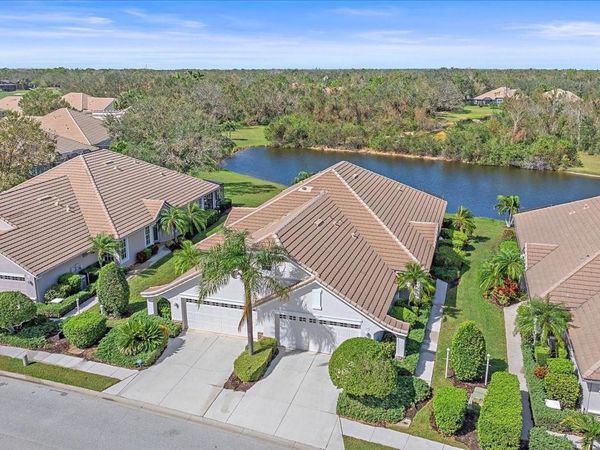 7011 WOODMORE TERRACE, LAKEWOOD RANCH, FL 34202