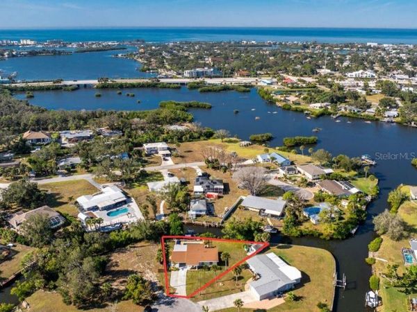 501 CANAL WAY, NOKOMIS, FL 34275