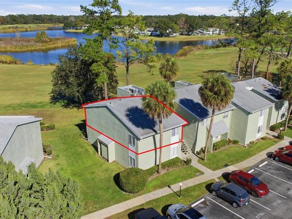 574 FAIRWAYS CIRCLE, Unit B, OCALA, FL 34472