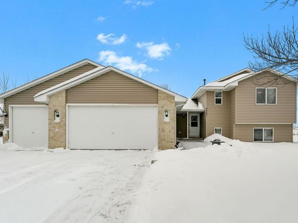 5447 Kalenda Drive NE, Albertville, MN 55301