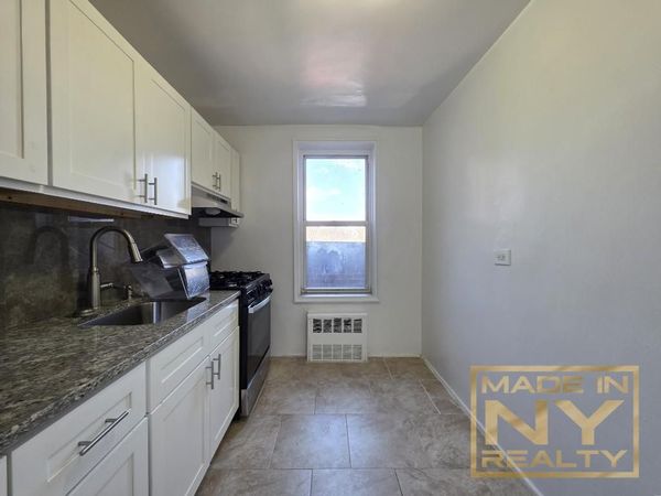 189-14 Crocheron Avenue, Unit 605, Queens, NY 11358