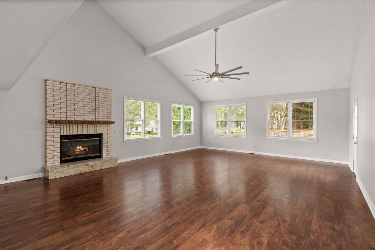 1102 Quenby Lane Photo 6