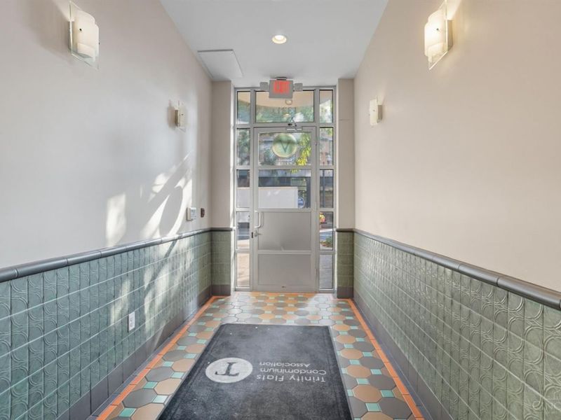 1331 Vine Street, Unit 4, Cincinnati, OH 45202 Photo 8