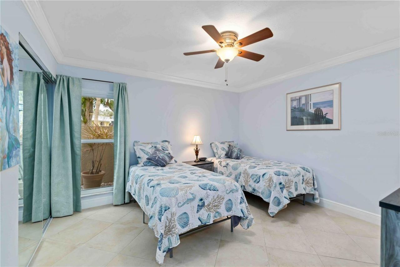 5260 Gulf Of Mexico Drive, Unit 401, Longboat Key, FL 34228 Photo