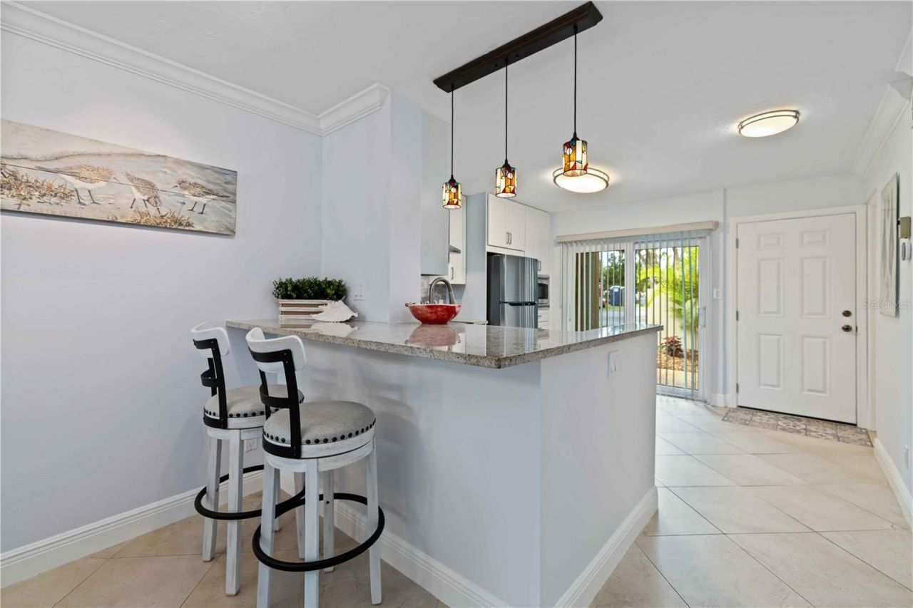 5260 Gulf Of Mexico Drive, Unit 401, Longboat Key, FL 34228 Photo