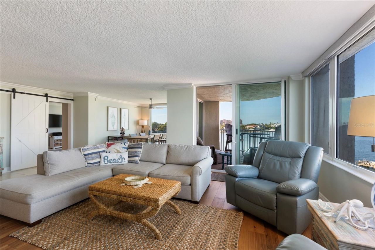 736 Island Way, Unit 406, Clearwater, FL 33767 Photo