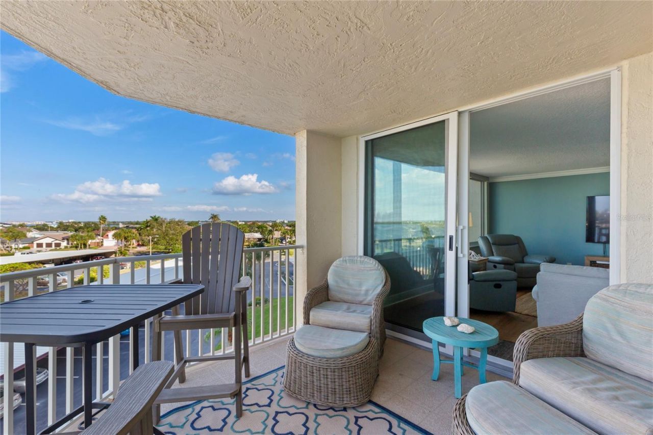 736 Island Way, Unit 406, Clearwater, FL 33767 Photo