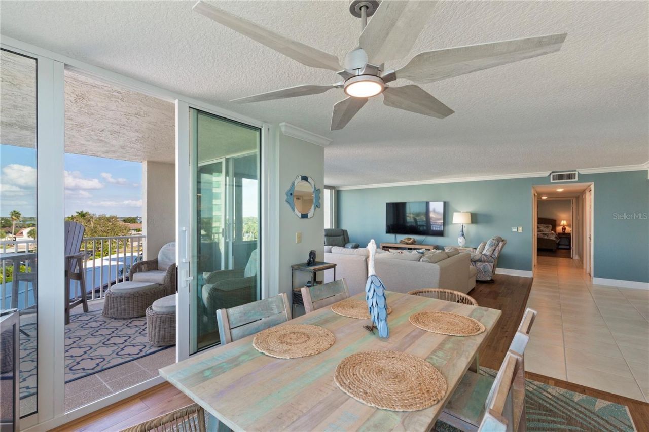736 Island Way, Unit 406, Clearwater, FL 33767 Photo