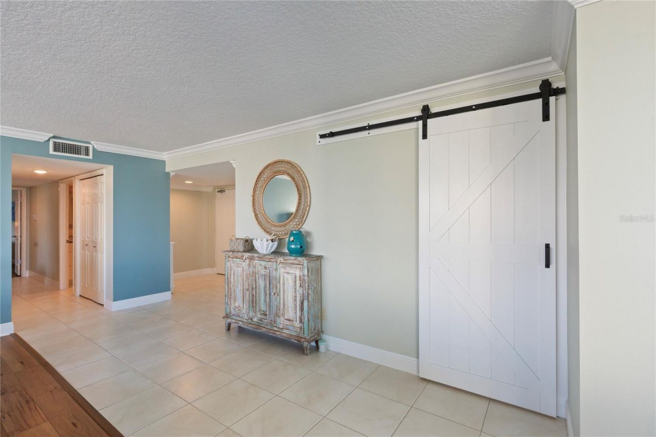 736 Island Way, Unit 406, Clearwater, FL 33767 Photo