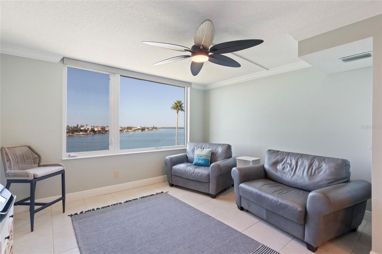 736 Island Way, Unit 406, Clearwater, FL 33767 Photo