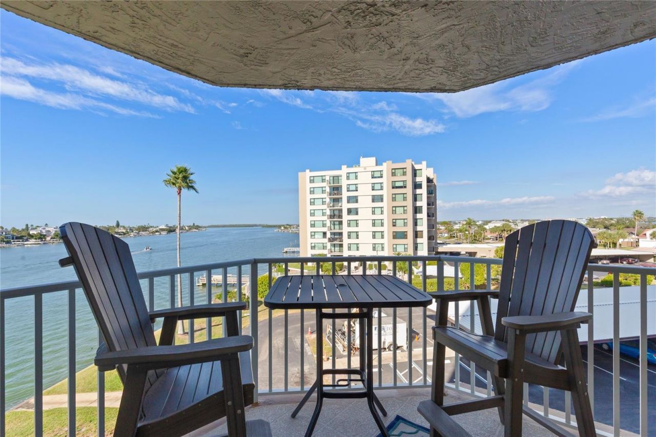 736 Island Way, Unit 406, Clearwater, FL 33767 Photo