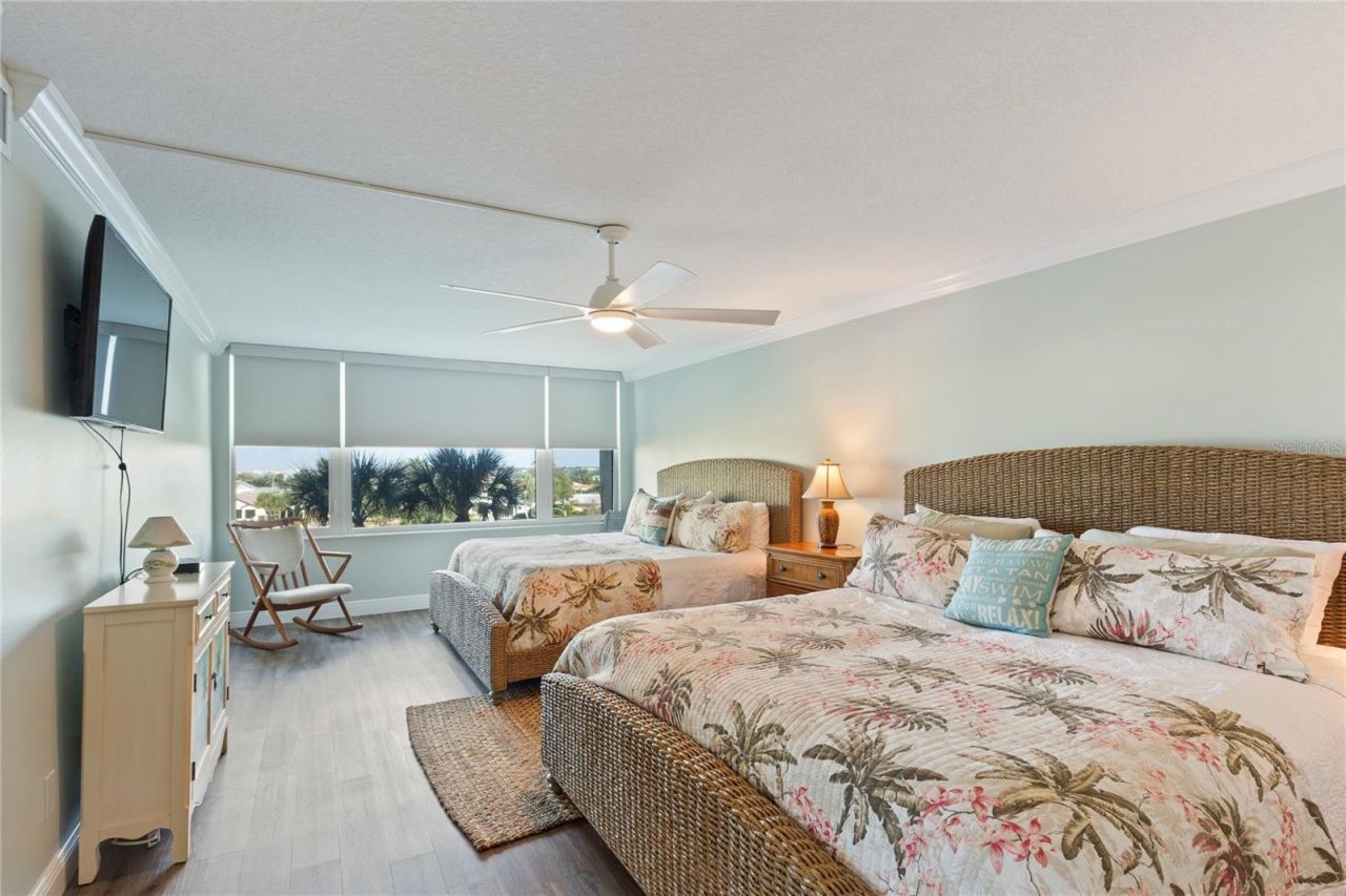 736 Island Way, Unit 406, Clearwater, FL 33767 Photo
