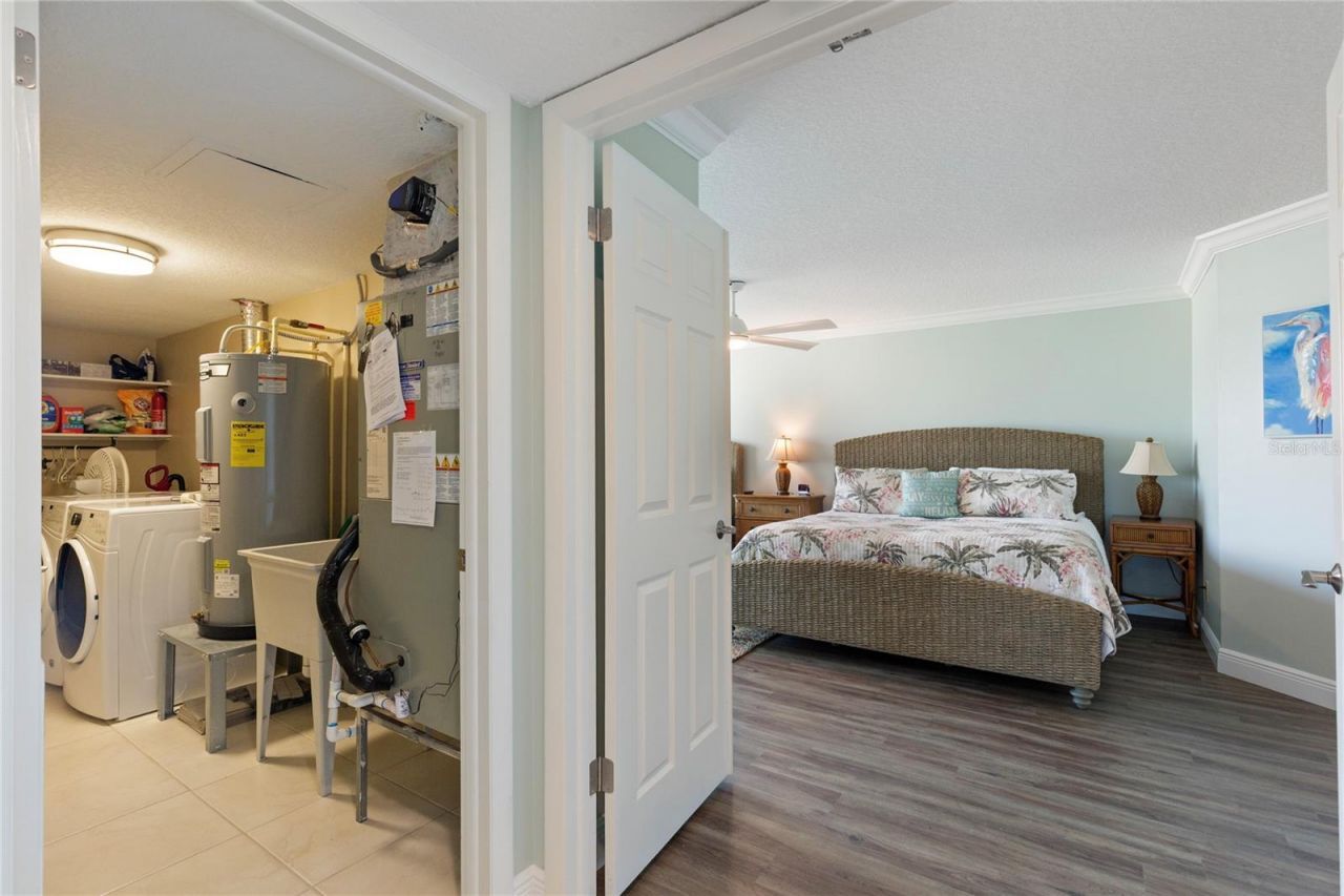 736 Island Way, Unit 406, Clearwater, FL 33767 Photo