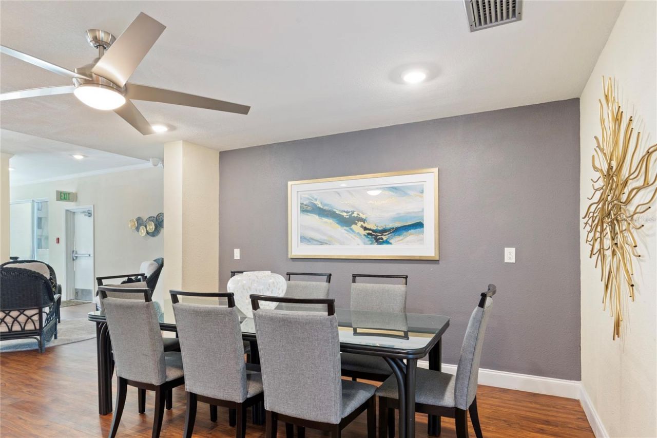 736 Island Way, Unit 406, Clearwater, FL 33767 Photo