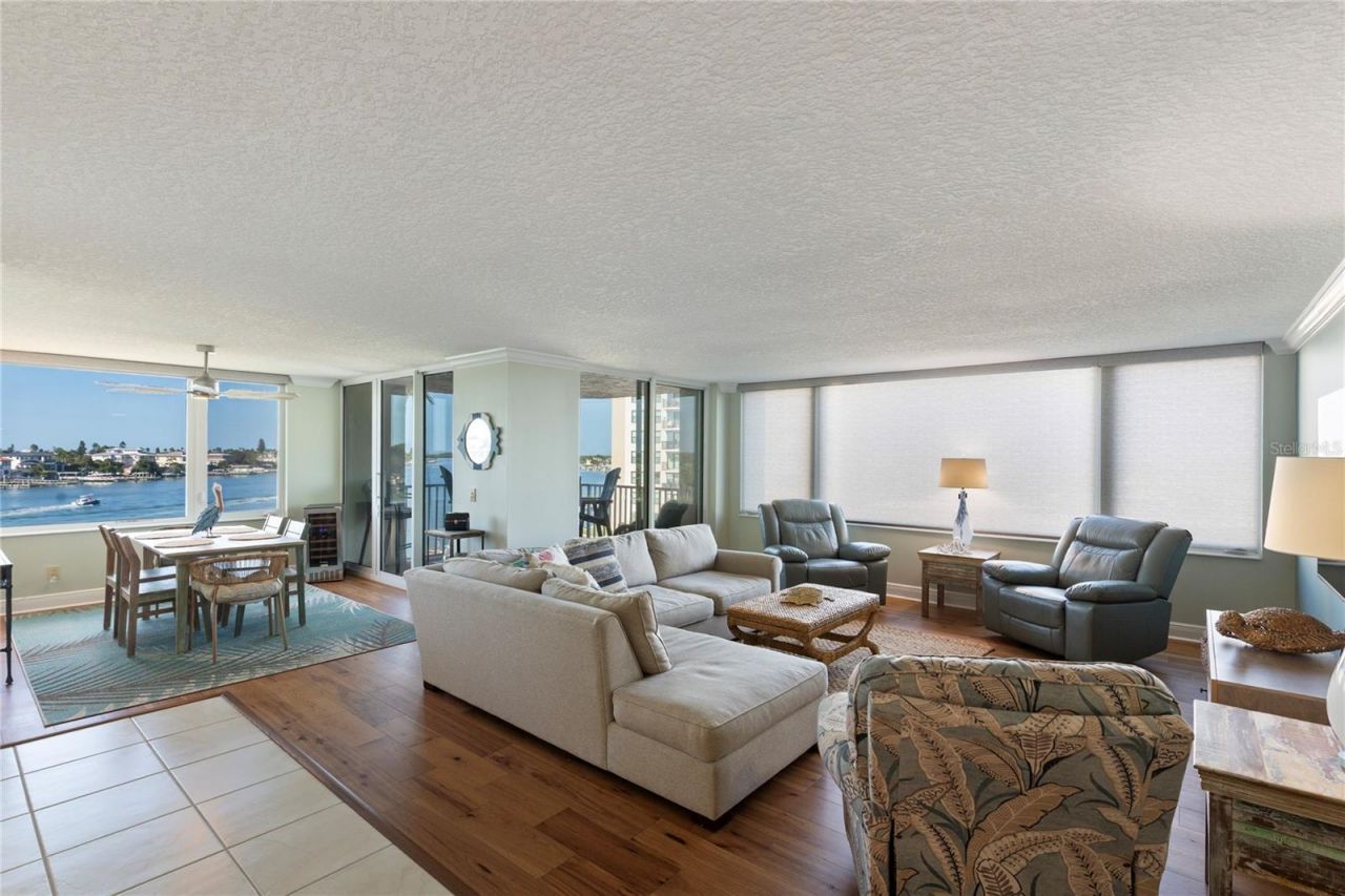 736 Island Way, Unit 406, Clearwater, FL 33767 Photo
