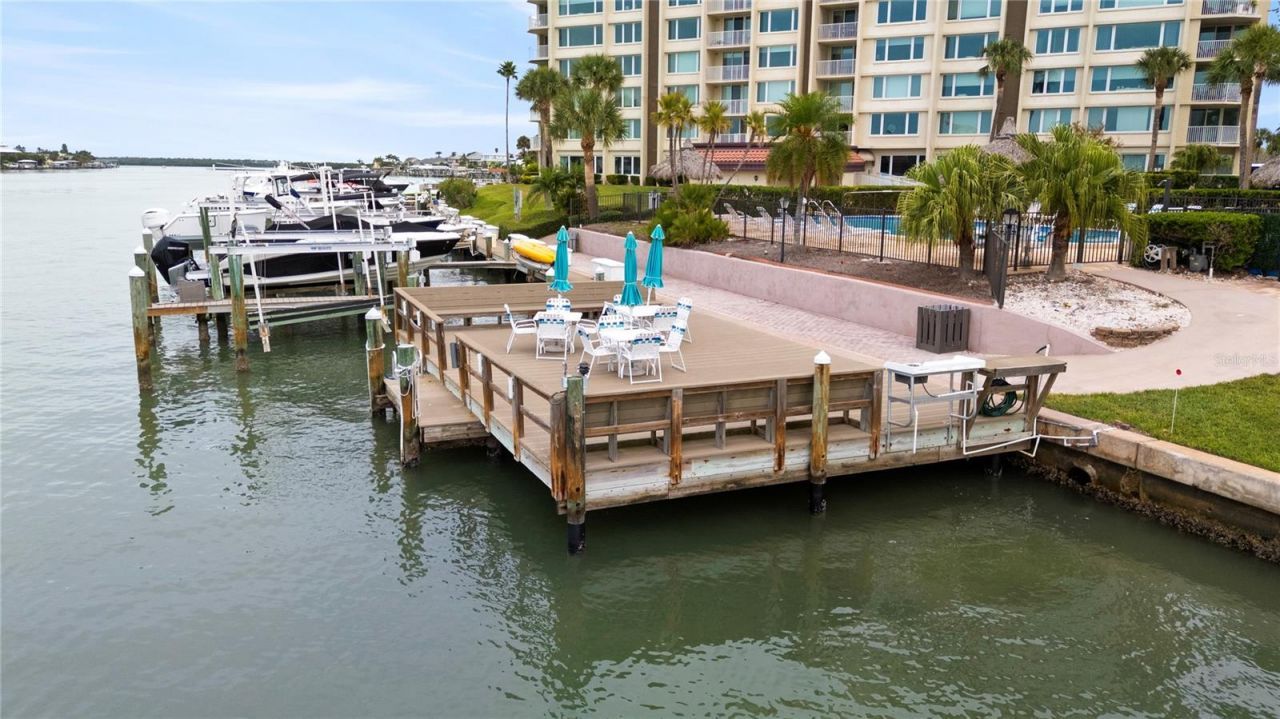 736 Island Way, Unit 406, Clearwater, FL 33767 Photo