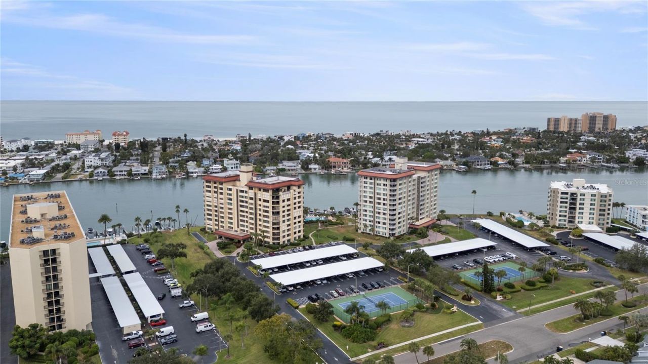 736 Island Way, Unit 406, Clearwater, FL 33767 Photo