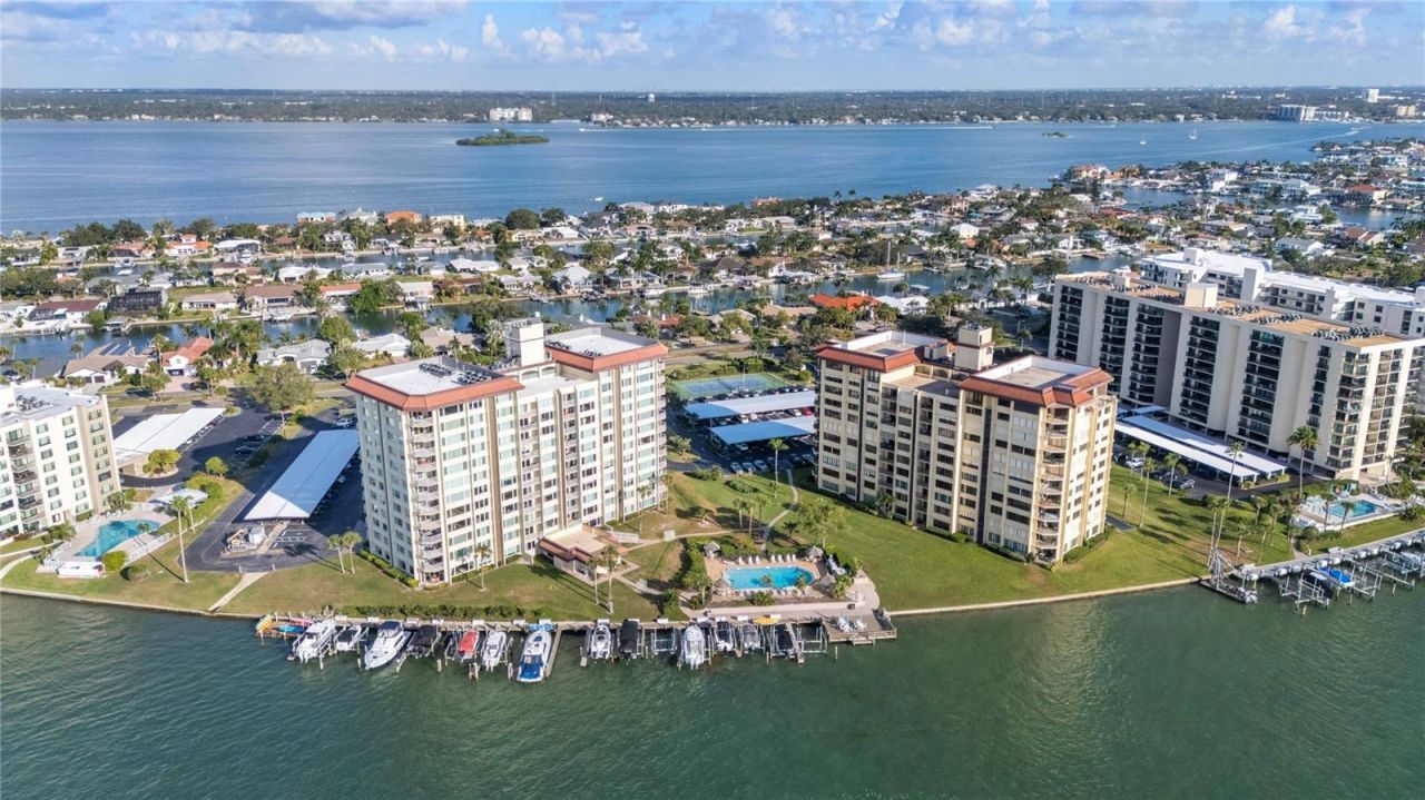 736 Island Way, Unit 406, Clearwater, FL 33767 Photo